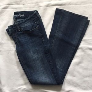 AE Artist Jeans